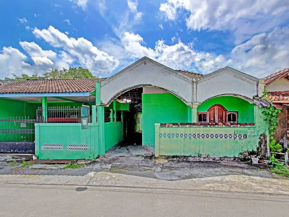 Батуретно: SPOT ON 91764 Griya Amarta Syariah