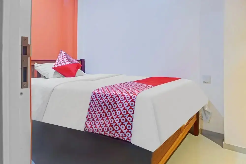 Макассар: OYO 90583 Balqies Homestay Syariah
