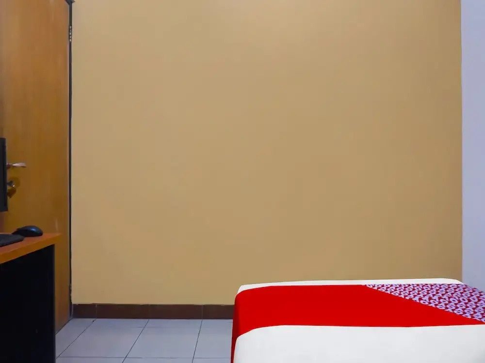 Джакарта: EXPRESS O 91381 Penginapan Pasar Baru Selatan
