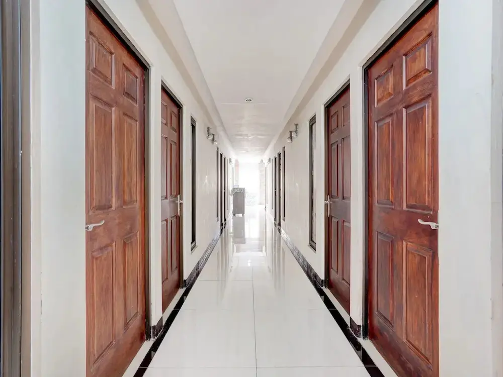 Сурабая: OYO Life 90606 Glass House Citraland Syariah