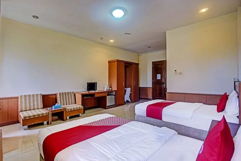 Астра Ксетра: OYO 90947 Hotel Sarbini