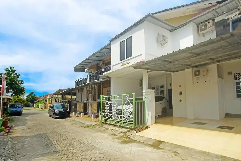 Бандар-Лампунг: Oyo 91460 Guest House Kencana Syariah