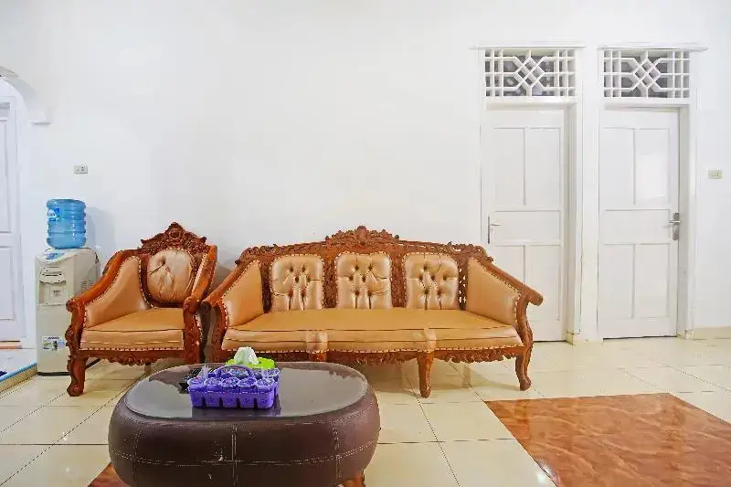 Бандар-Лампунг: Oyo 91460 Guest House Kencana Syariah