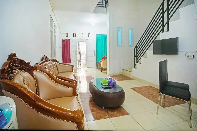 Бандар-Лампунг: Oyo 91460 Guest House Kencana Syariah