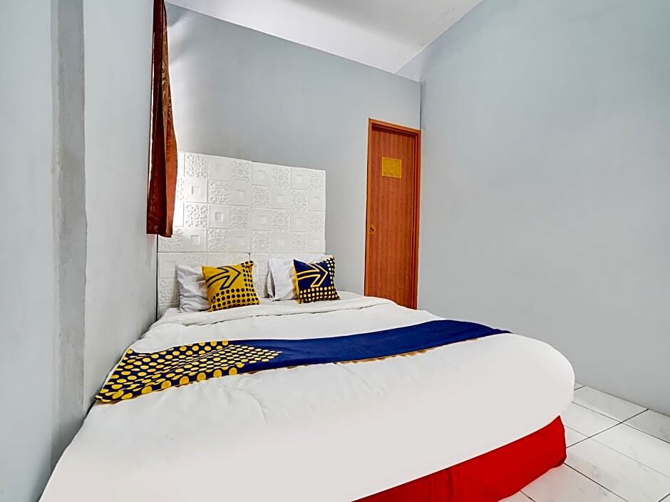 Бандунг: SPOT ON 91393 Budiluhur 10 Homestay