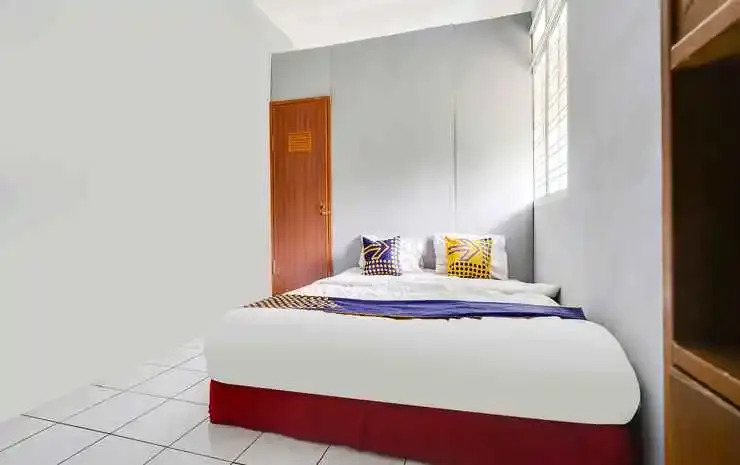 Бандунг: SPOT ON 91393 Budiluhur 10 Homestay
