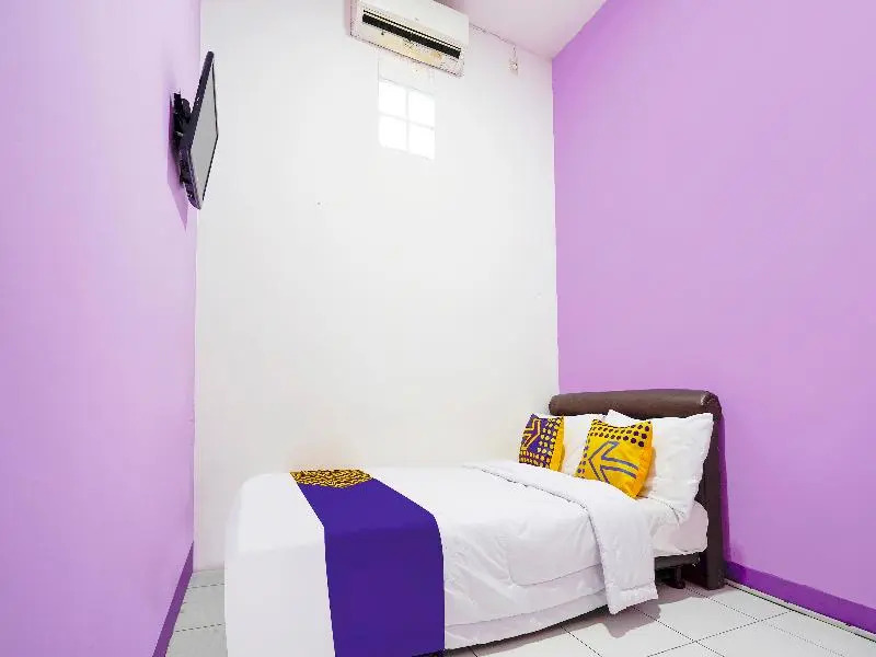 Бандунг: Spot On 91302 Ungu Residence Syariah
