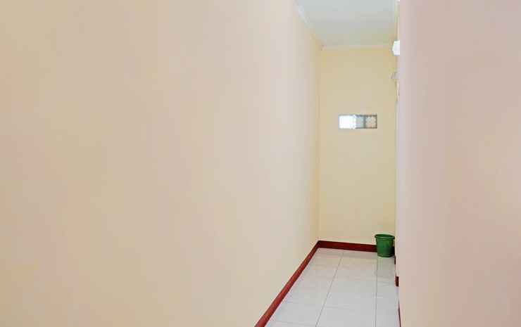 Бандунг: Spot On 91602 Red House Rents Syariah