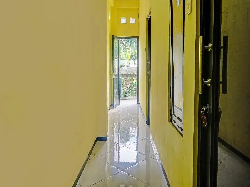 Бату: Spot On 91588 Ananda Guest House Batu