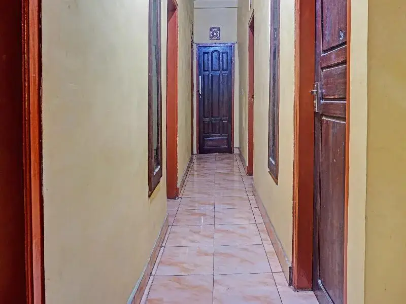Бату: Spot On 91588 Ananda Guest House Batu