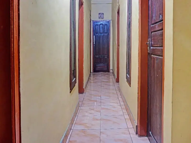 Бату: Spot On 91588 Ananda Guest House Batu