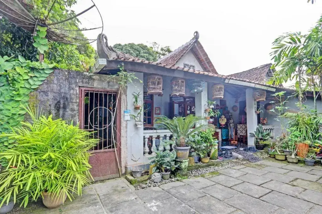 Клатен: OYO Homes 91054 Desa Wisata Budaya Kebondalem Kidu