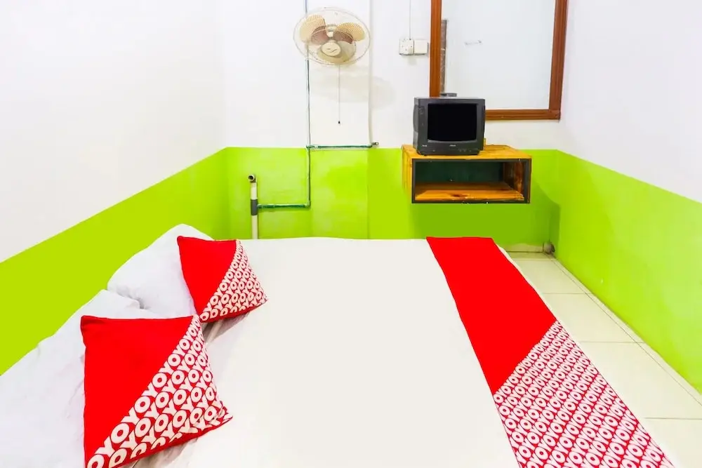 Батам: Spot On 91344 Wr House Syariah Batam