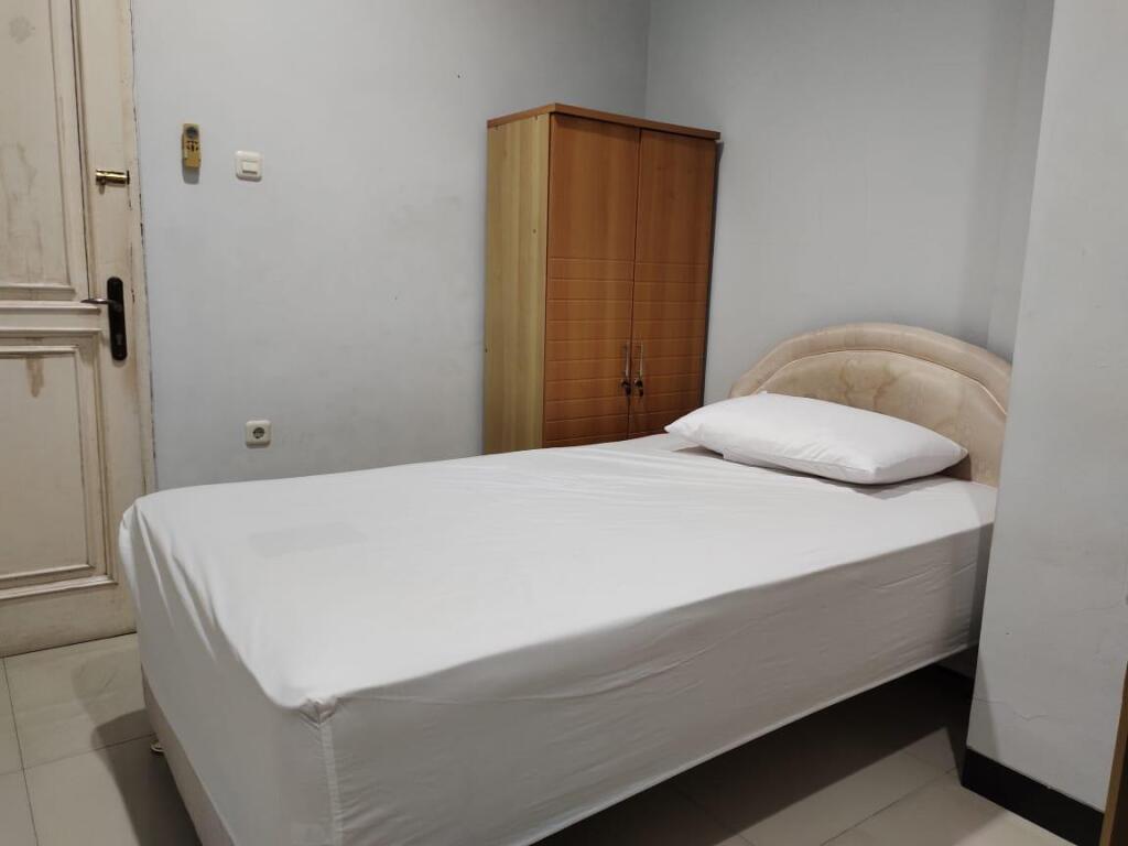 Куруг: OYO 90953 36 Residence