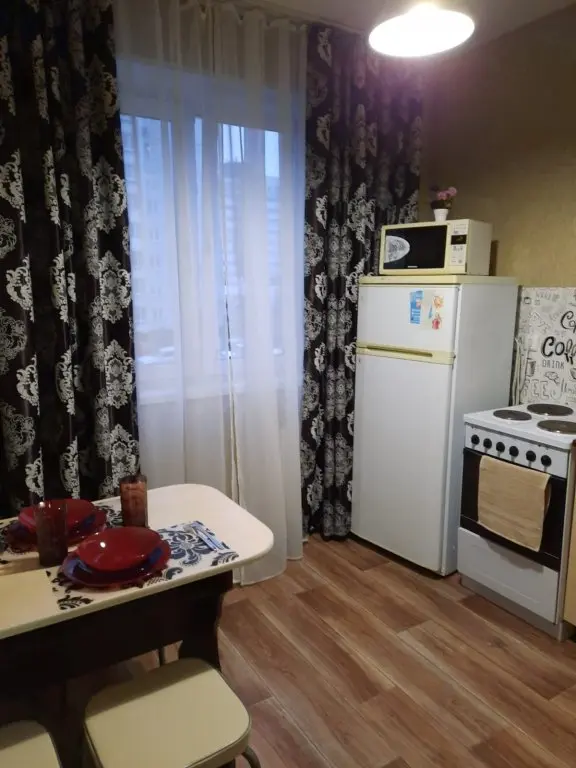 Челябинск: Апартаменты GoldApart Академика Королёва 35а