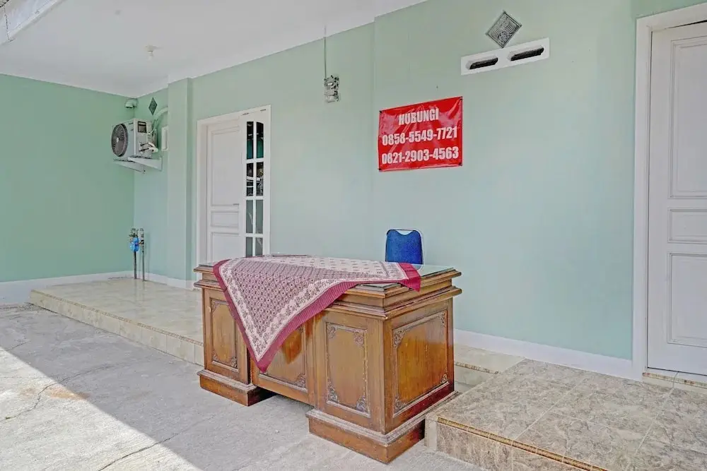 Чиребон: OYO 90571 Dewi Guest House Syariah