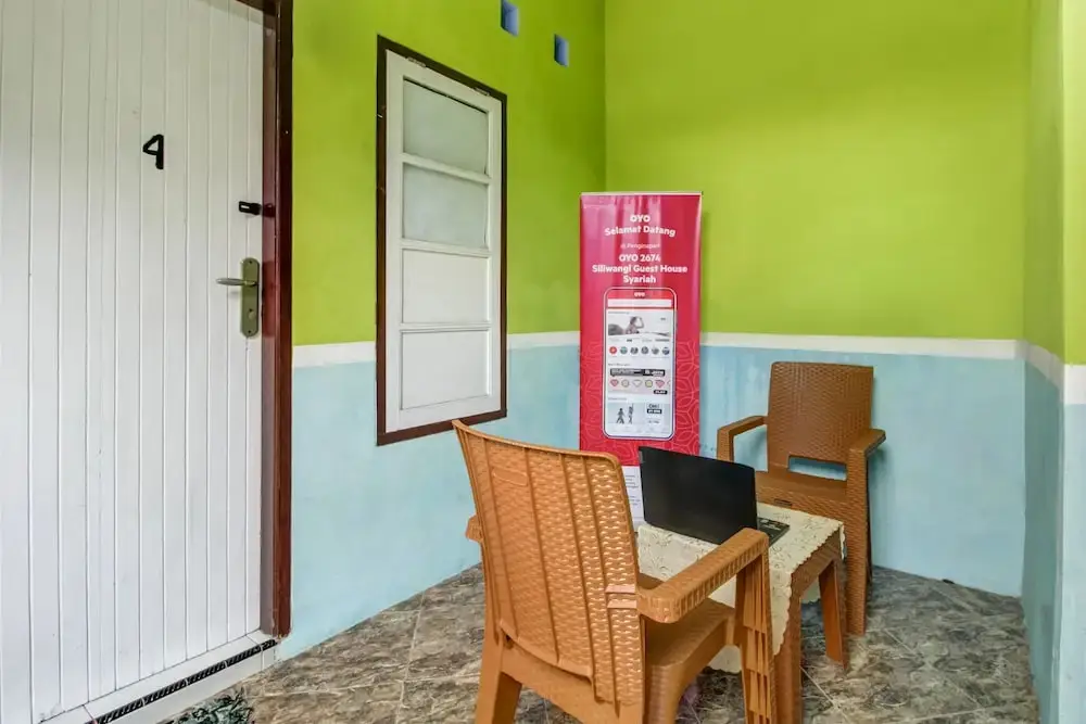 Чиребон: OYO 91216 Siliwangi Guest House Syariah Cirebon