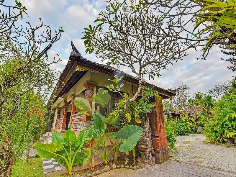 Денпасар: Oyo 91503 Hotel Gedong Ayu