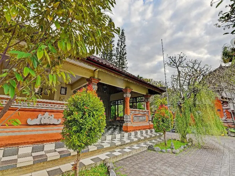 Денпасар: Oyo 91503 Hotel Gedong Ayu