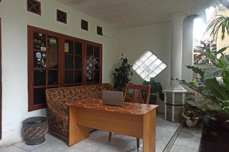 Гарут: OYO Life 91339 Pondok Kost Aulia Syariah