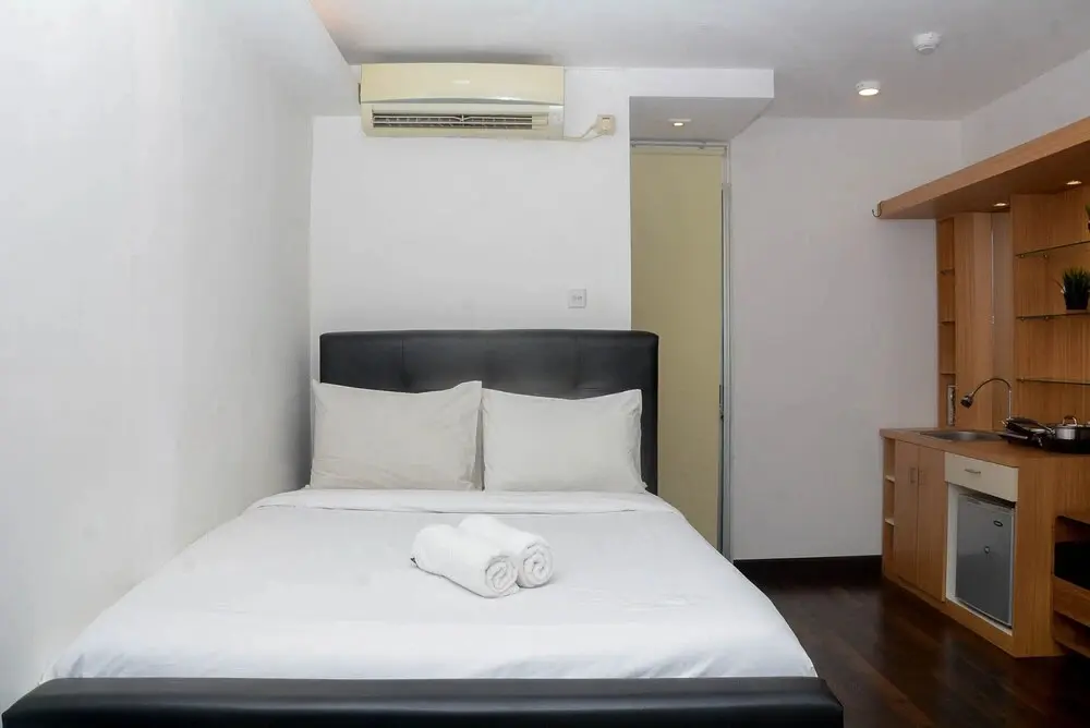 Джакарта: Fully Furnished with Cozy Design Studio Bassura City Apartment