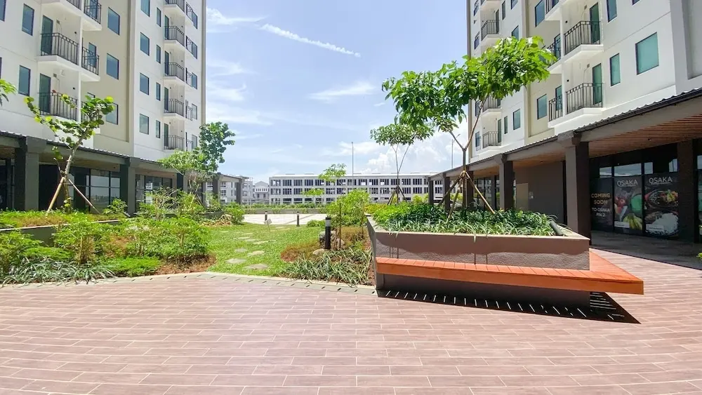 Чипутат: Homey And Enjoy Living Studio Osaka Riverview Pik 2 Apartment