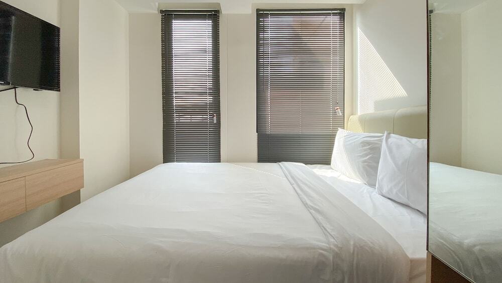 Чипутат: Cozy And Simply Studio Room At Osaka Riverview Pik 2 Apartment