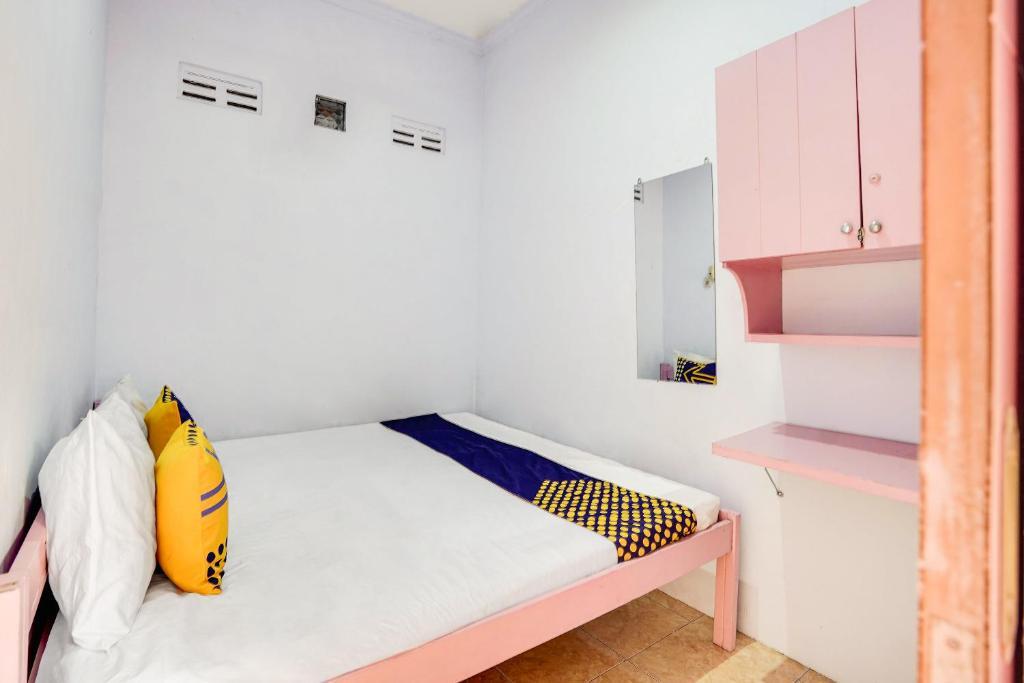 Лумаджанг: OYO Life 91626 Rr Kost Putri Syariah