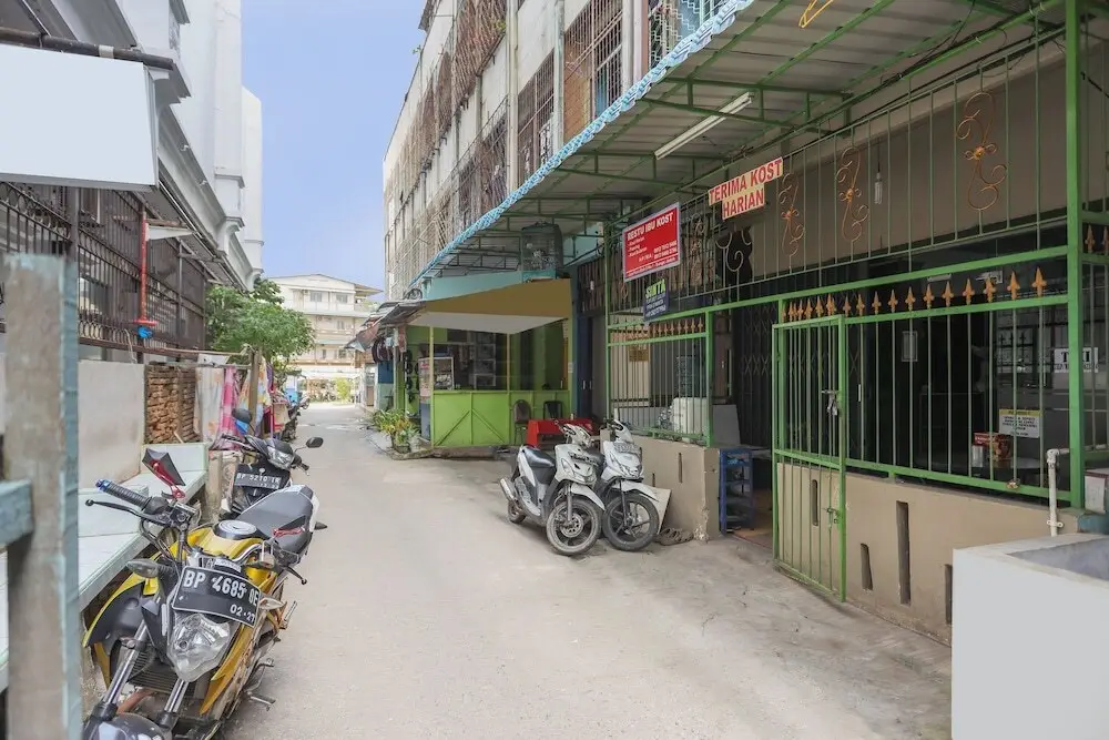 SPOT ON 92072 Restu Ibu Homestay Syariah — фото 1