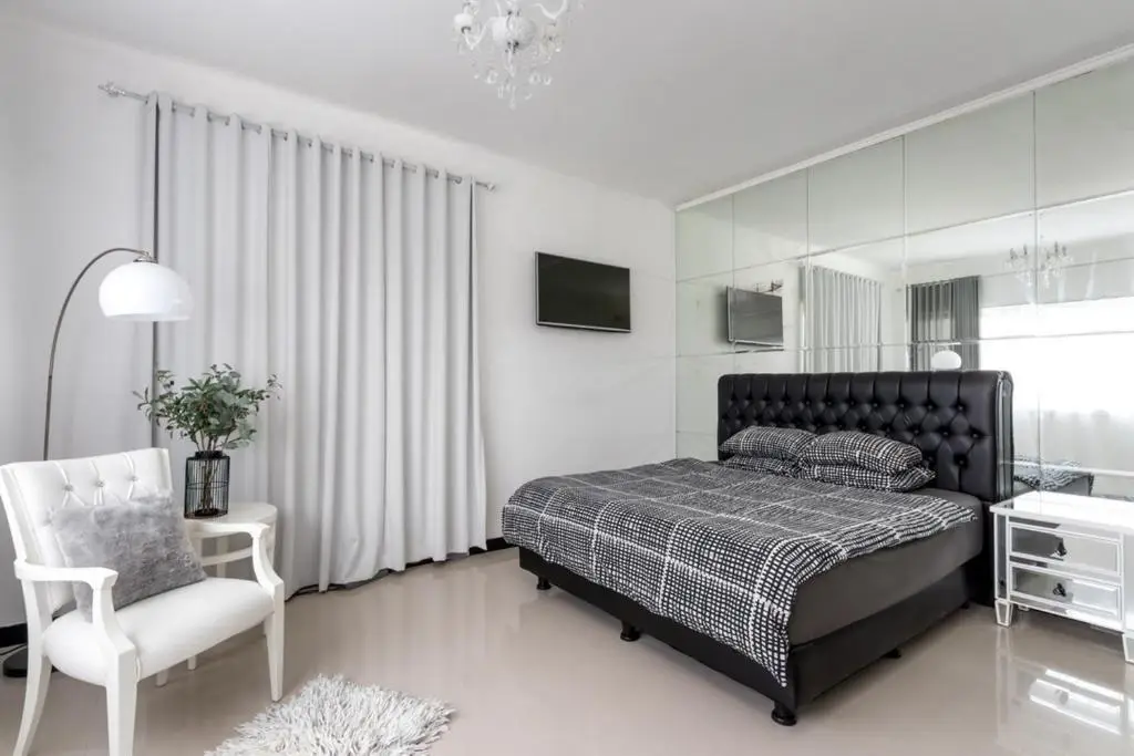 Беноа: TJ White Villa 670m2 with Private Pool and Outstanding View by GLOBALSTAY