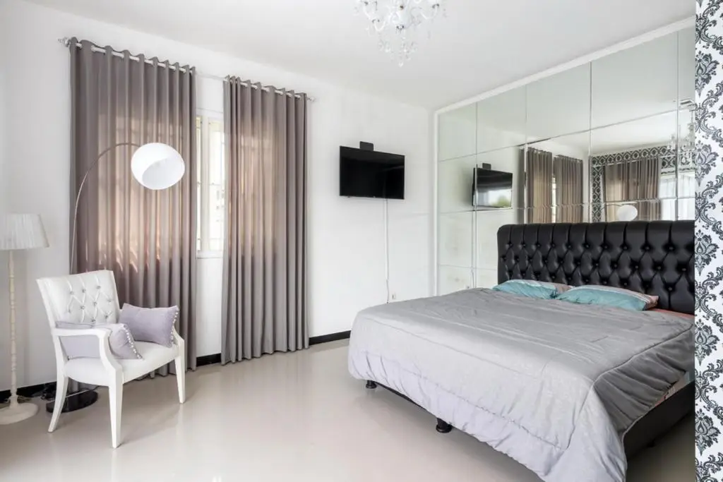 Беноа: TJ White Villa 670m2 with Private Pool and Outstanding View by GLOBALSTAY