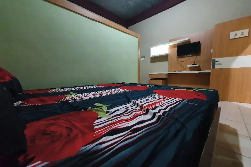 Джамби: OYO 90976 Bagus Family Kost