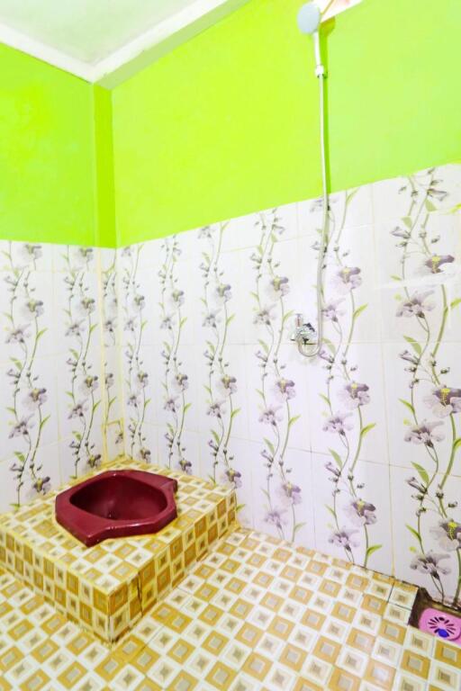 Джамби: SPOT ON 91222 Kanjeng Mami Homestay Syaria