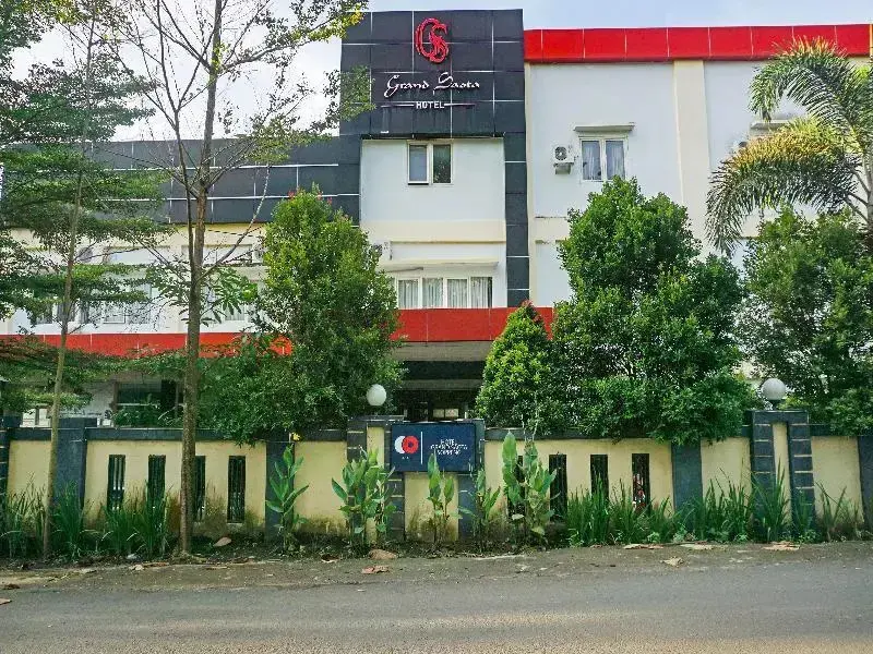 Кабупатен Соппенг: Capital O 91331 Hotel Grand Saota Soppeng
