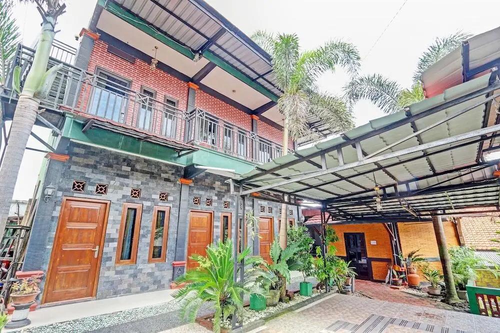 Клатен: SPOT ON 91337 Pandu Homestay Klaten