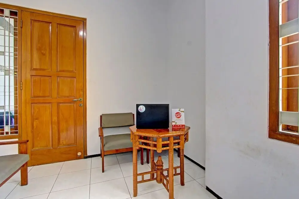 Кудус: Spot On 91523 Kenari Guesthouse