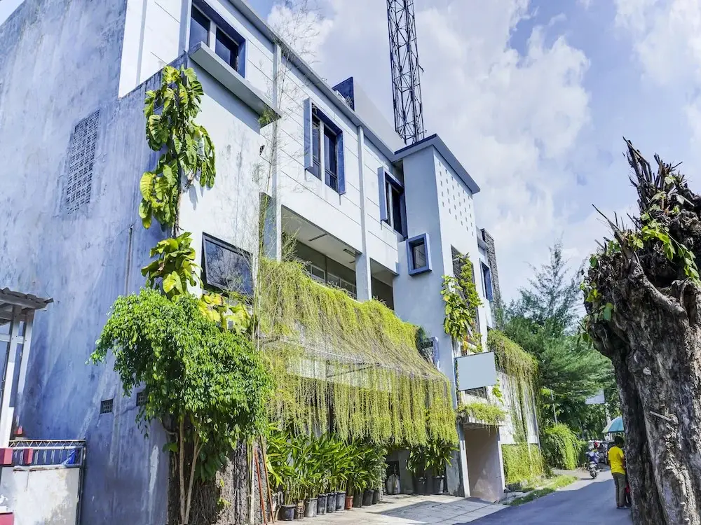 Караванг: SPOT ON 91205 Rindang Guesthouse Syariah