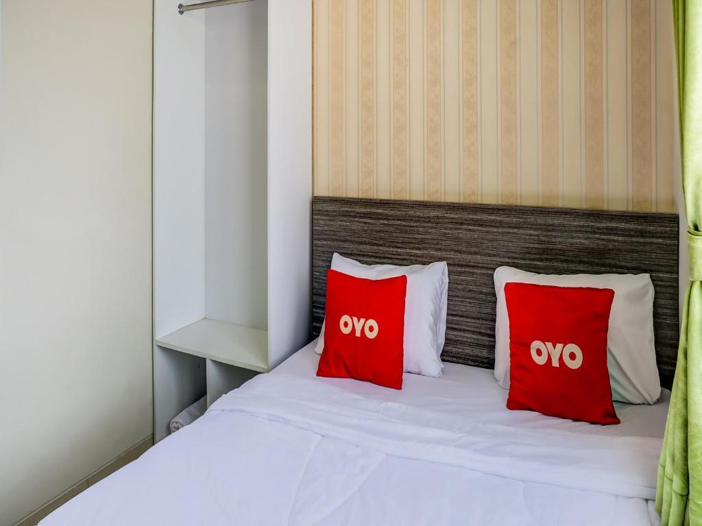 Караванг: OYO 90940 Guesthouse Colombus G12