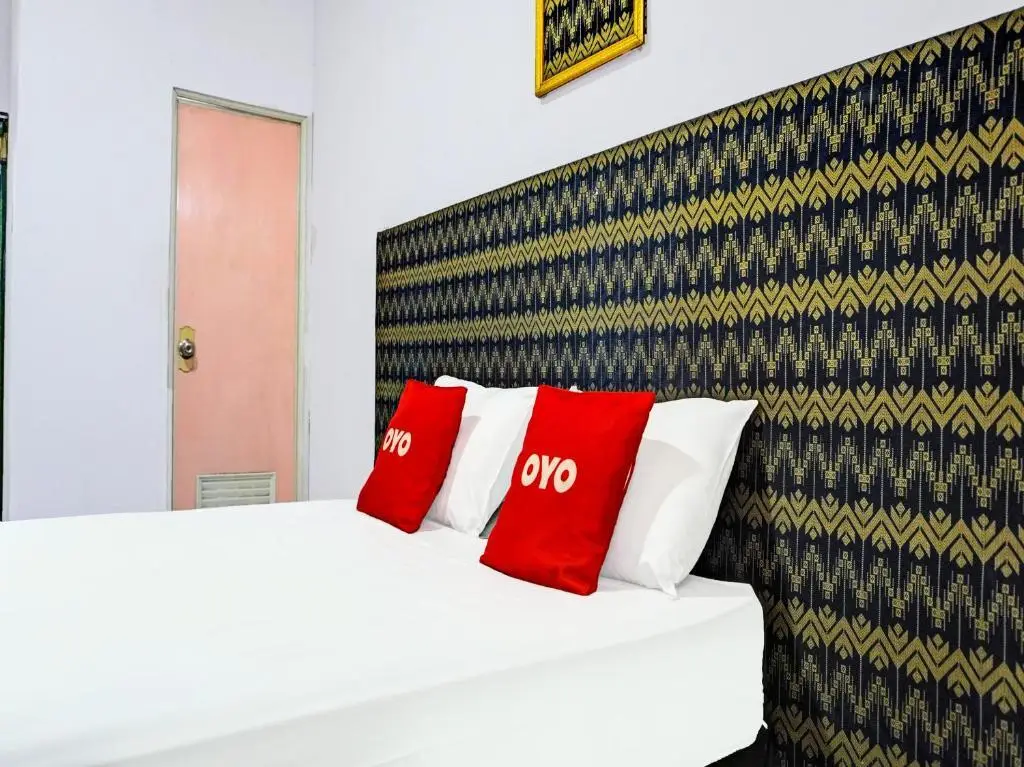 Караванг: Oyo 91796 Guest House Ghalta Syariah