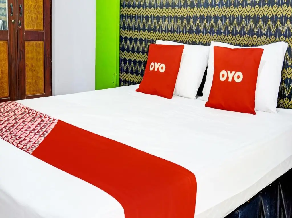 Караванг: Oyo 91796 Guest House Ghalta Syariah