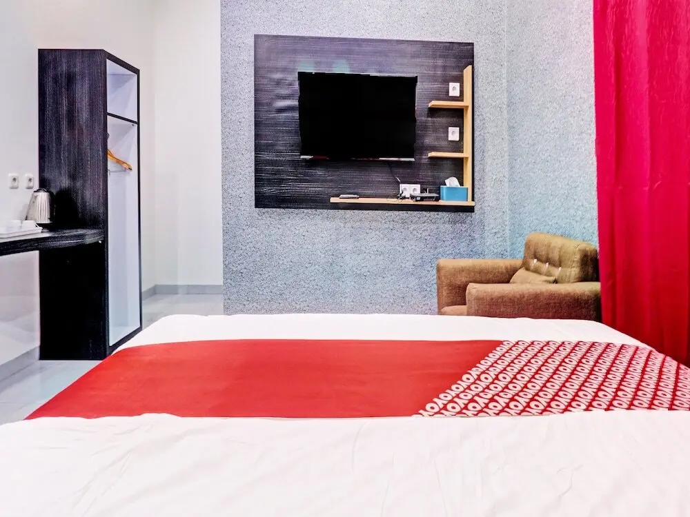 Саролангун: OYO 91203 Naufal Residence Syariah