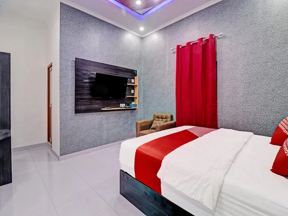Саролангун: OYO 91203 Naufal Residence Syariah