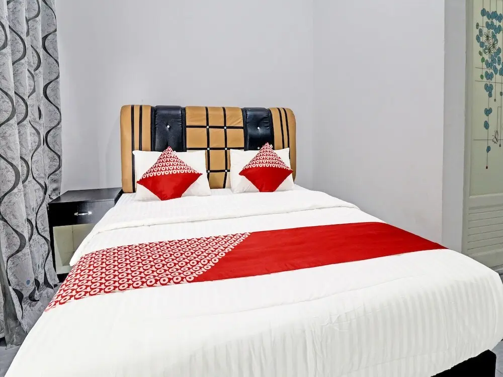 Саролангун: OYO 91203 Naufal Residence Syariah