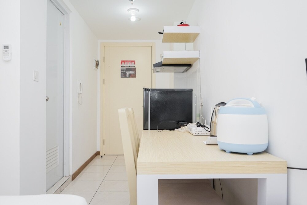 Legok: Comfort with Garden View Studio Apartment M-Town Residence