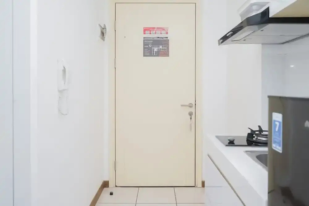 Legok: Comfort with Garden View Studio Apartment M-Town Residence