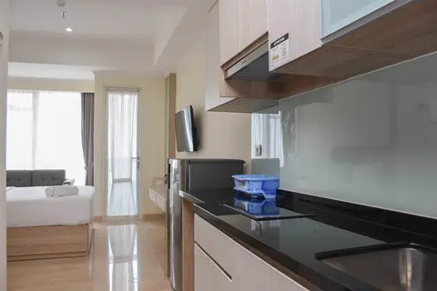Wonderful And Strategic Studio Menteng Park Apartment — фото 1