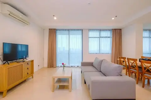 Spacious and Nice 3BR Apartment at Veranda Residence Puri — фото 1