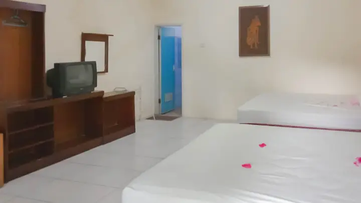 Кунинган: Hotel Linggarjati Near Natural Park Twa Linggarjati