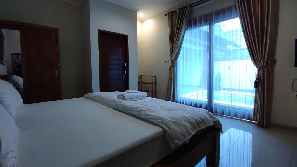Блахбату: Putaclari Villa Saba