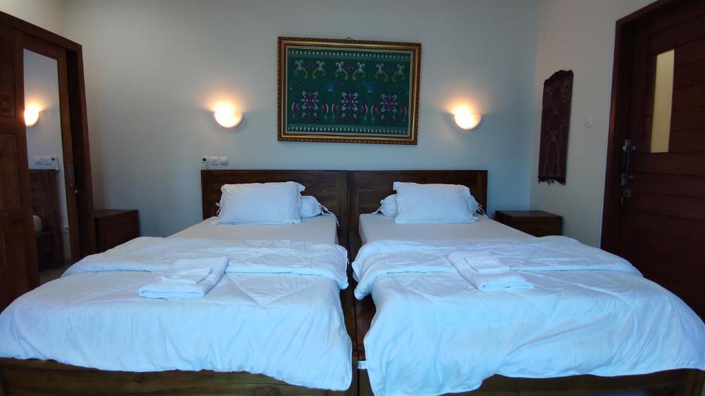 Блахбату: Putaclari Villa Saba